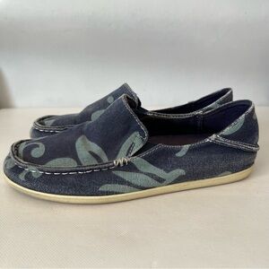 Olukai Nohea Canvas Print Shoes
